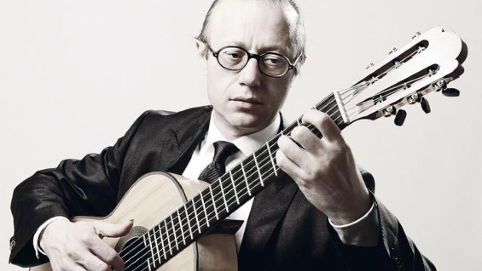 Der Gitarrenvirtuose Wolfgang Mayer kommt am 30. Mai und am 29. August wieder nach Ditzum. © Foto: privat