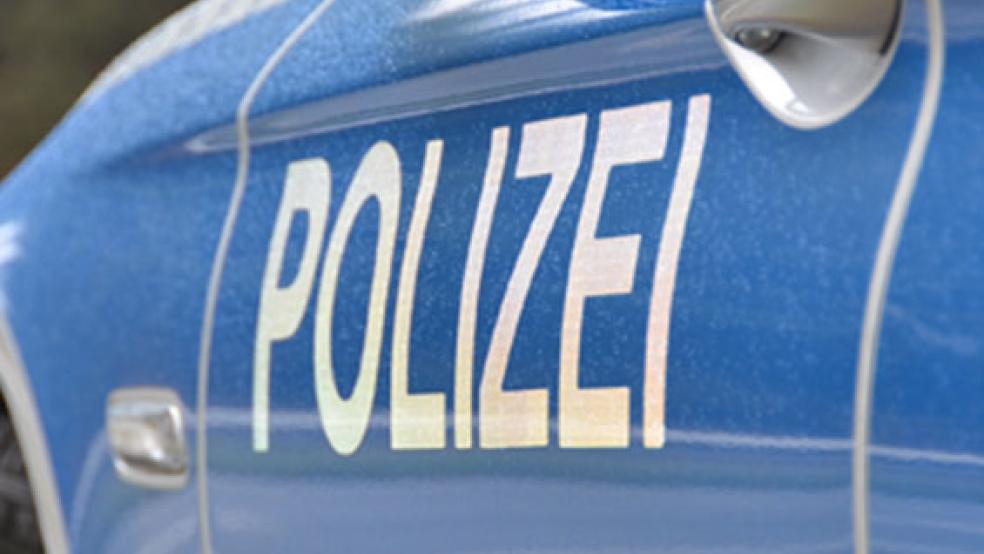 Die Polizei kontrollierte in Leer einen 60-jährigen Autofahrer aus Weener, der betrunken am Steuer saß. © Foto: Archiv
