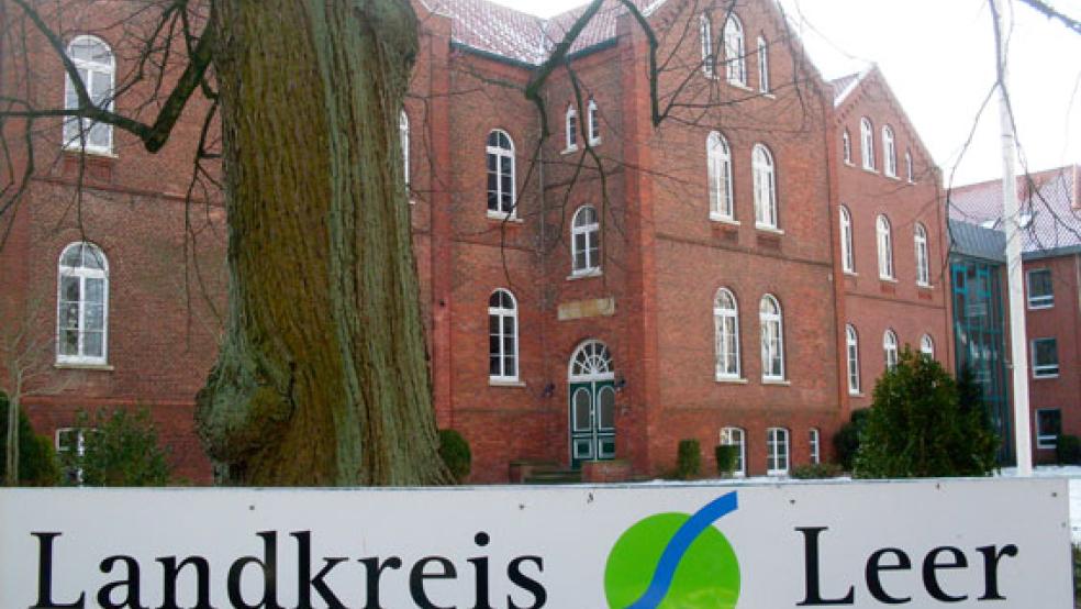 Der Landkreis Leer wehrt sich gegen Pläne des Bundes und Landes, die Bundesstraße 70 herabzustufen und in die Zuständigkeit des Kreises zu überführen. © Foto: RZ-Archiv