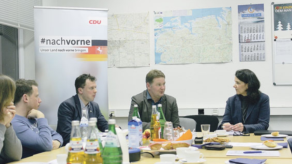 Gedankenaustausch zwischen Christdemokraten und Landwirten (von links): Ulrich-Fabian Heinrichsdorff, Philipp Sempell, LHV-Chef Klaus Borde und Melanie Nonte. © Foto: privat