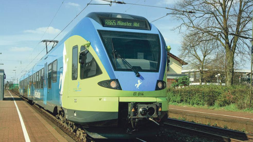 Nach einem brutalen Angriff auf eine Kundenbetreuerin in einem Zug der Westfalenbahn zieht das Unternehmen jetzt harte Konsequenzen. Der Angreifer war ein 19-jähriger Fußballfan aus Emden.  © Foto: Archiv