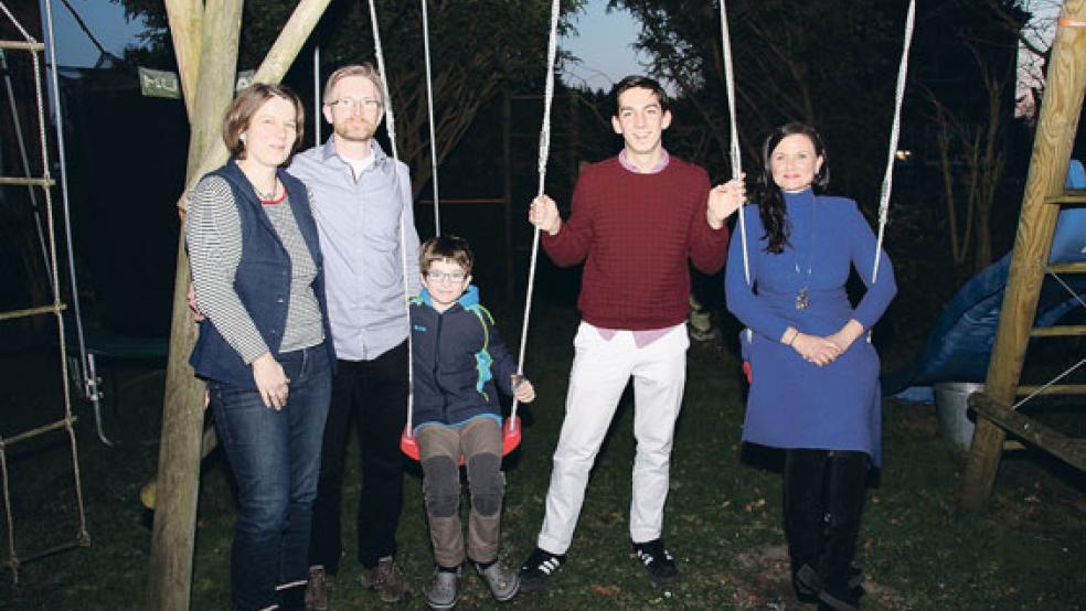 Ben fühlt sich bei seiner Gastfamilie in Weener pudelwohl. Im Bild von links Tina und Arne Dahms, Gastbruder Christopher (8) Ben Rushin und Gitta Connemann. Es fehlt Gastbruder Jonathan (11). © Foto: privat
