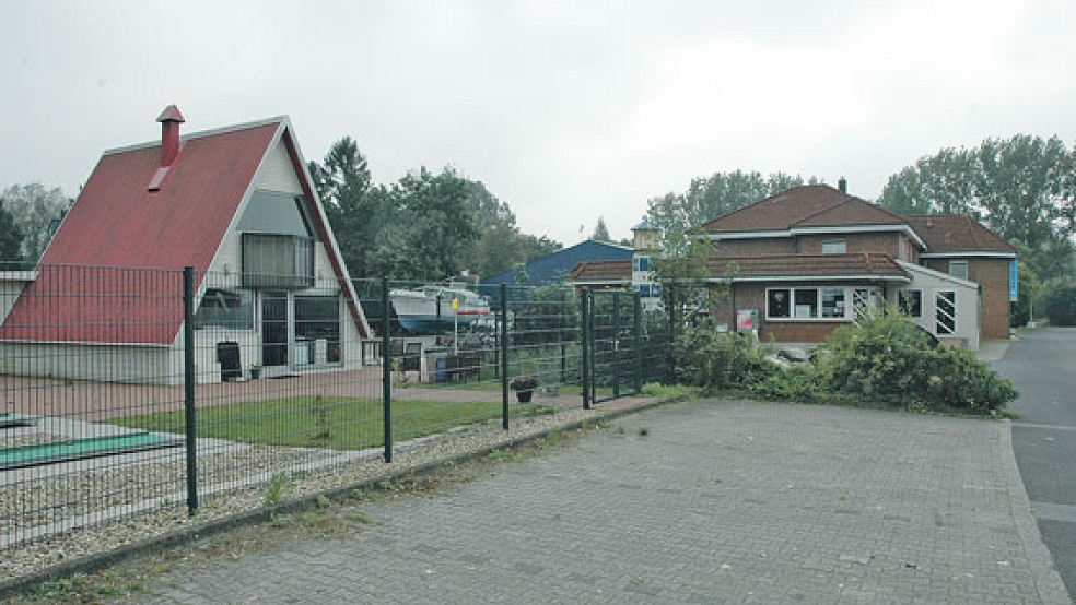 Die »Ems Marina« in Bingum steht unter vorläufiger Insolvenzverwaltung. Zum Unternehmen gehört neben dem Campingplatz auch eine Steganlage mit Bootsliegeplätzen. © Foto: Szyska
