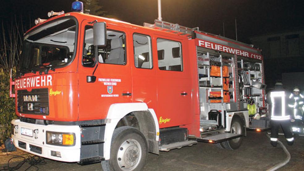 In der Nacht zu heute ist es zu einem verheerenden Wasserschaden in einem Haus in Weener gekommen. © Foto: Rand/Feuerwehr