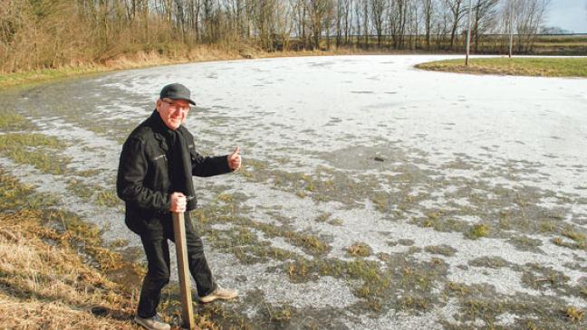 1000 Kubikmeter Wasser für Eisfläche