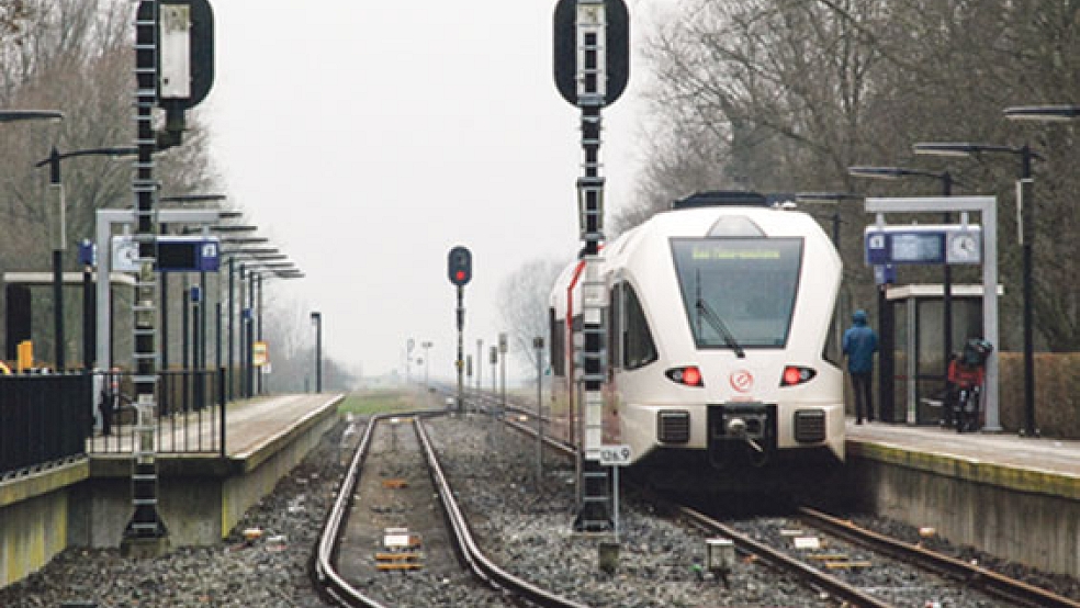 Alle Züge der Bahngesellschaft Arriva - hier ein Fahrzeug im Bahnhof von Bad Nieuweschans - haben zur Zeit verschlossene Toiletten. © Foto: Kuper