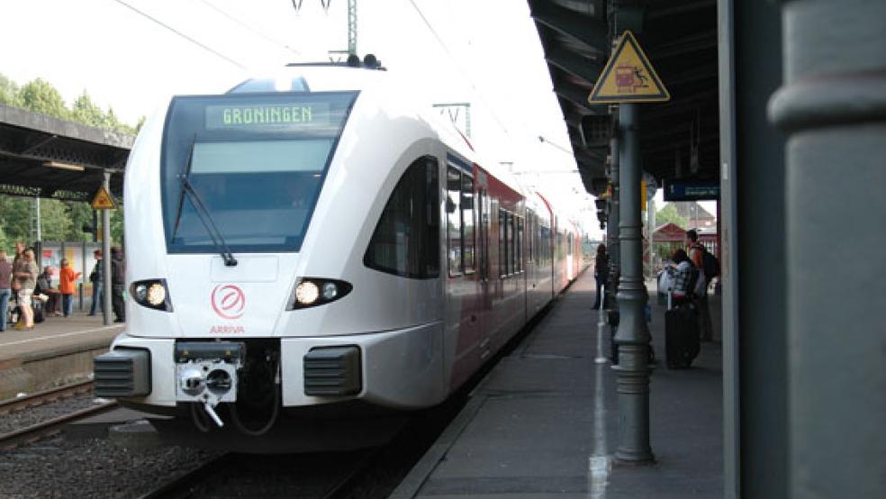 Ein Arriva-Zug am Bahnhof Leer. Hier soll künftig der Zwischenhalt mit Umstieg für die schnelle Bahnverbindung zwischen Groningen und Bremen eingerichtet werden.. © Archivfoto: Hanken