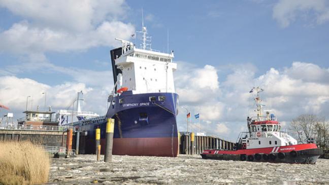 Ferus Smit-Werft überführt Neubau