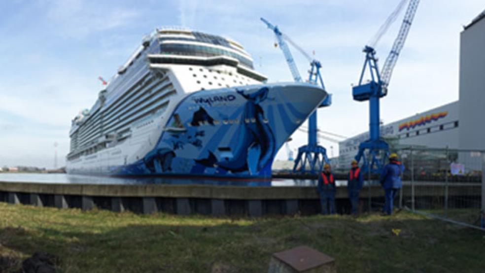 Wartet weiter auf seine Flussfahrt: Der Luxusliner »Norwegian Bliss«. © Foto: Hanken