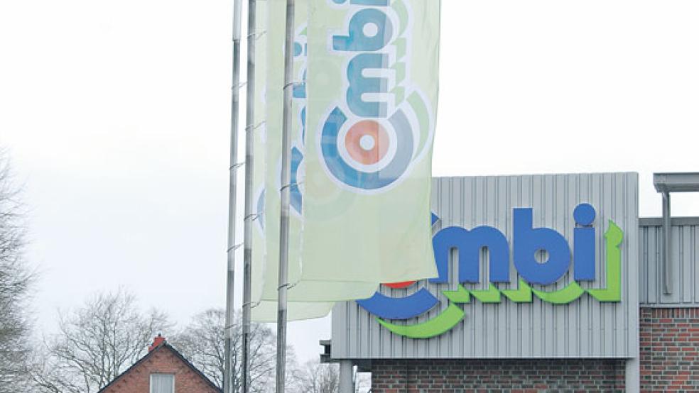 Der hintere Teil des Combi-Marktes ist bereits saniert worden, der »Kopf-Bau« soll abgerissen werden. © Foto: Hoegen