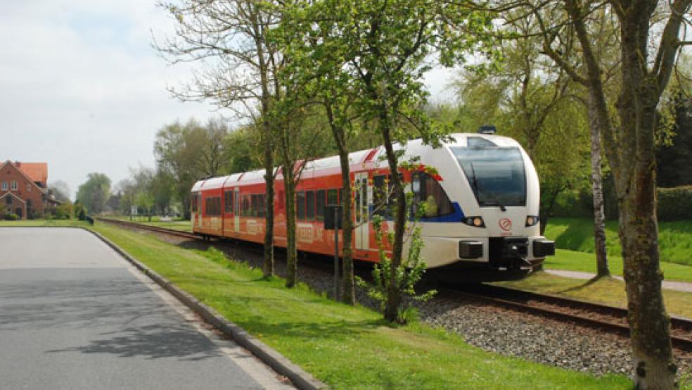 Der favorisierte Standort des Bahnhaltepunkts befindet sich unweit des »Combi-Marktes«. © Foto: Kuper