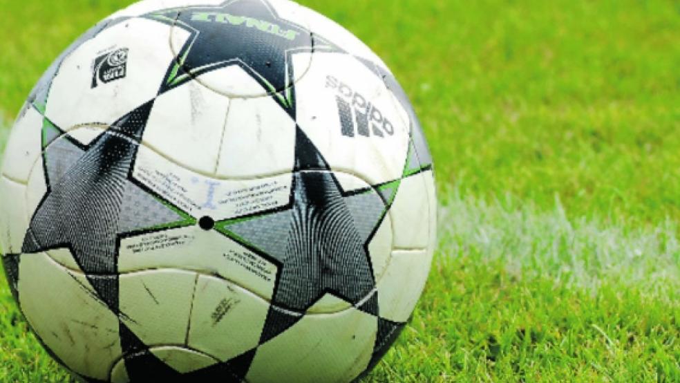 Das erste Mal in diesem Fußballjahr rollt der Ball auch unter der Woche. Es werden wohl noch einige Begegnungen folgen. © RZ-Archiv