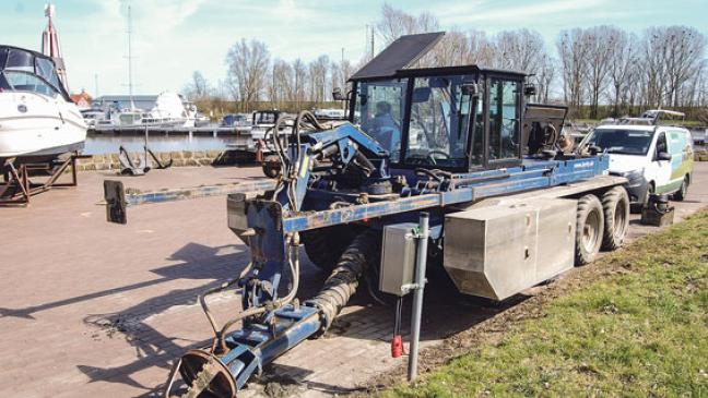 Saugbagger weiter auf dem Trockenen