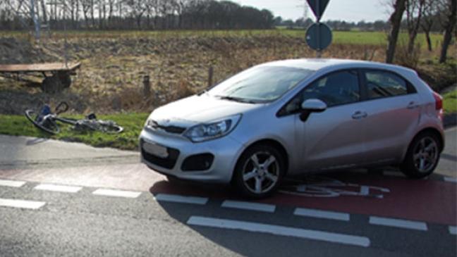 Kollision im Kreisel: Radfahrer verletzt