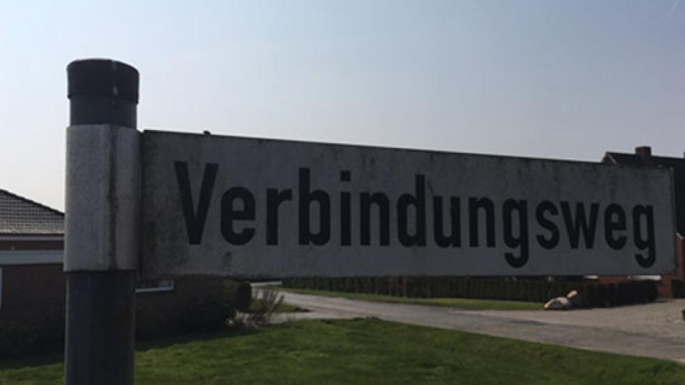 In Tichelwarf hat die Polizei gestern eine leerstehende Wohnung durchsucht.  © Foto: Boelmann