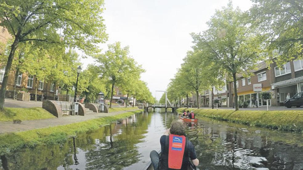 Neue Perspektiven: Mit dem Kanu entlang des Hauptkanals in Papenburg. © Foto: privat