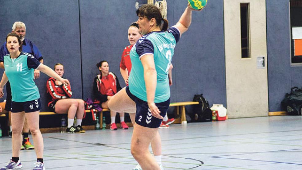 Auch in der eigenen Halle wollte den HSG-Handballerinnen um Janka Kruse kein Sieg gelingen. © Foto: Ostendorp