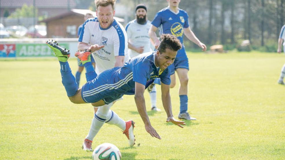 Vollen Körpereinsatz zeigten unter anderem Mohammed Khayal (vorne) und Steffen Busemann. © Fotos: Bruins