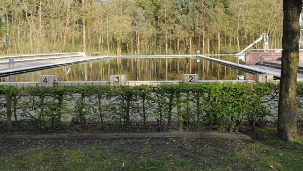 Am Standort des Papenburger Freibades soll womöglich ein Kombibad entstehen. Die Kosten dafür wurden jetzt in einer vorläufigen Wirtschaftlichkeitsuntersuchung ausgelotet. © Foto: Preuth 