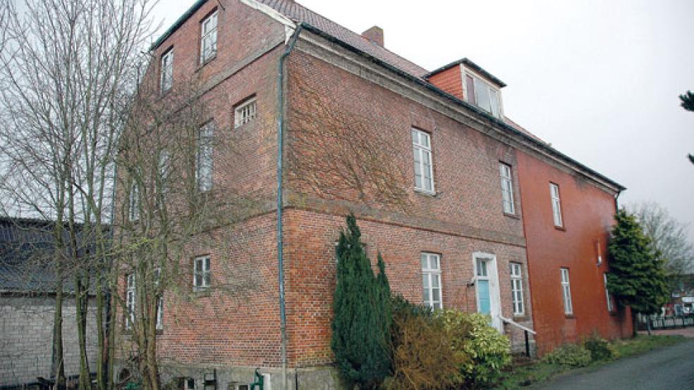 Das alte Amtshaus am Marktplatz von der rückwärtigen Seite aus gesehen. Für dringende Reparaturen sollen 5000 Euro im Haushalt 2018 eingeplant werden. © Foto: Szyska