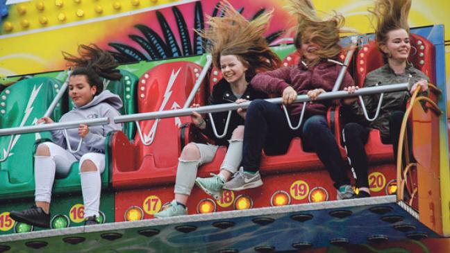 Johannimarkt startet mit Regen und Sonnenschein
