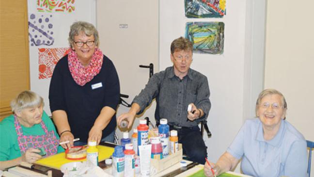 Mit Farbe und Pinsel gegen das Vergessen