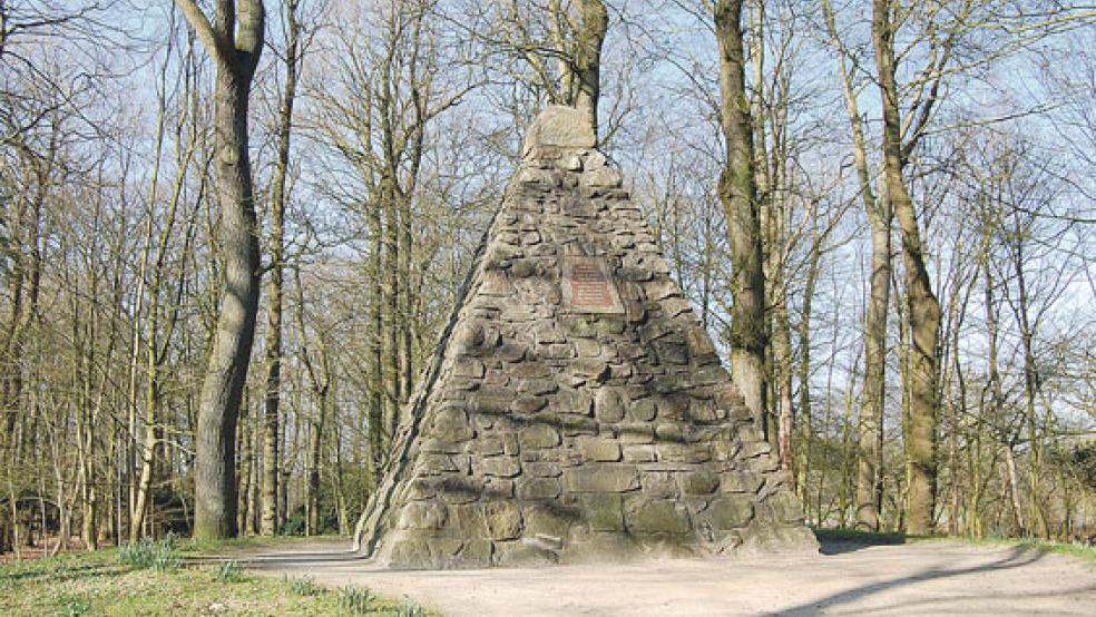 Der Upstalsboom in Aurich-Rahe ist wieder Ort des Friesentreffens am Dienstag nach Pfingsten. © Foto: www.ostfriesland.de