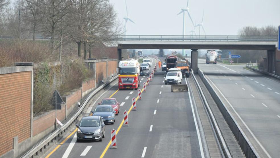 Nach den jüngsten Maßnahmen auf der A 31 bei Möhlenwarf im April (Foto) fallen nun Asphaltarbeiten zwischen Weener und Wymeer an. © Archivfoto: Boelmann
