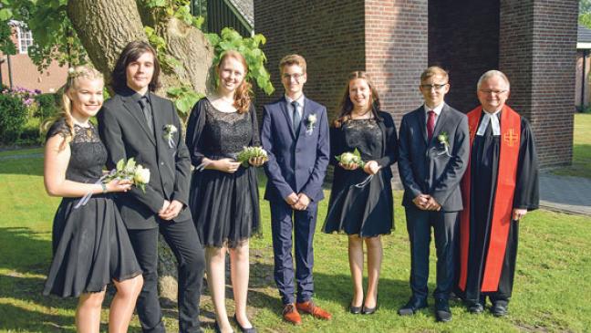 Konfirmation in Bunde: »Vertraut den neuen Wegen«