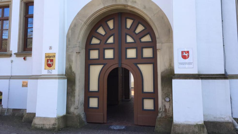 Am Landgericht in Aurich wurde der Prozess wegen einer Messerstecherei in Leer heute unter Ausschluss der Öffentlichkeit fortgesetzt. © Foto: Boelmann