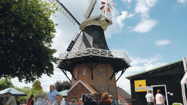 Mit Zauberei und Flohmarkt