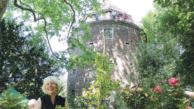 Gartenmarkt im Schatten der Burg
