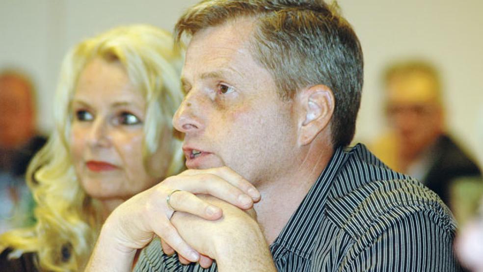 Jörg Reinema aus Holtgaste ist seit März 2015 der Vorsitzende der Bürgerinitiative »Rheiderland up Stee«, die sich mit den Auswirkungen der Gasspeicher in Jemgum befasst. © Foto: Szyska