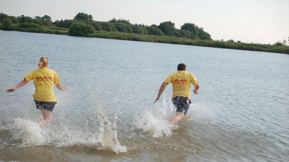Ungetrübten Badespaß soll der Rettungswachdienst am Badesee Holtgaste ab dem 1. Juni gewährleisten. © Foto: RZ-Archiv