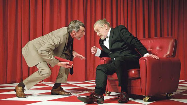 Vor gelichteten Reihen in die Sommerpause