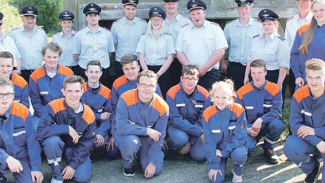 Leistungsspangen für 15 Jugendfeuerwehr-Mitglieder aus dem Rheiderland