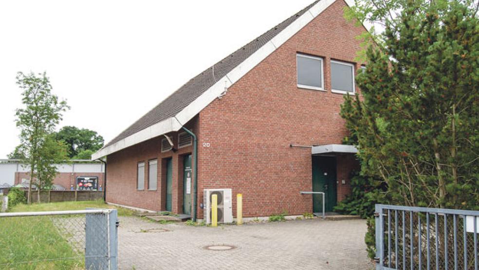 Kein Schmuckstück, aber eine Immobilie in bester Lage: Das Telekom-Gebäude an der Poststraße. © Foto: Hoegen