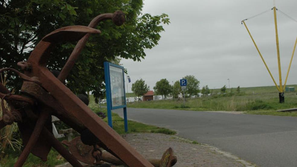 An der Straße »In‘t Spittland« in Ditzum neben dem Wohnmobilstellplatz entsteht das Mehrzweck-Gebäude. © Foto: Szyska