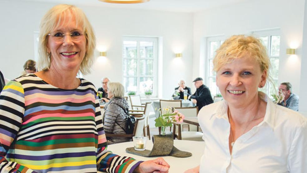 Blicken positiv mit dem »Hafenblick« nach vorne: Geschäftsführerin Dr. Ulrike Büttner (links) und Betriebsleiterin Christel Dickebohm. © Fotos: Hanken