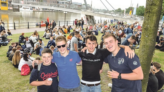 Auch Rheiderländer Schüler feiern Start in die Ferien