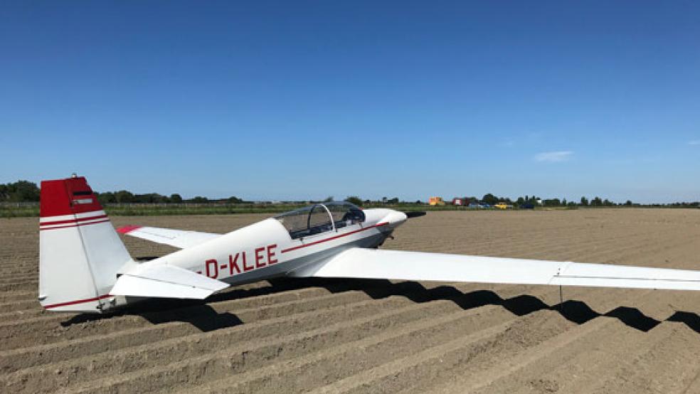 Ein Flugzeug musste gestern Nachmittag in Neuharlingersiel (Landkreis Wittmund) notlanden. © Foto: Polizei
