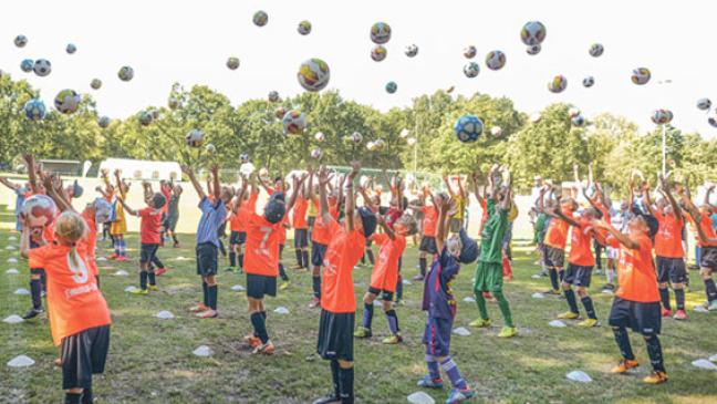 Fußballcamp lockt 78 Kinder nach Möhlenwarf