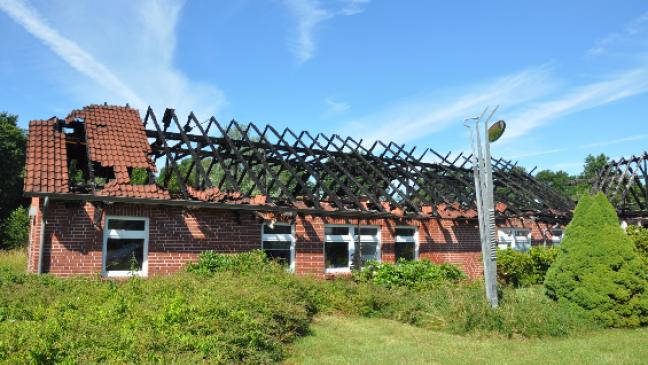 Förderschule brennt in Leer nieder