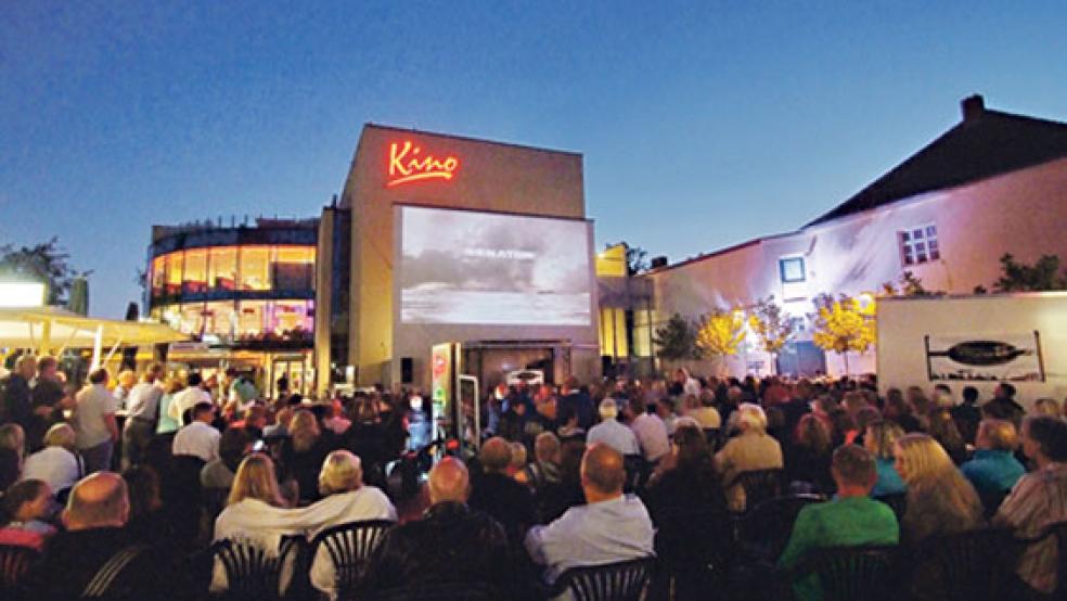 »Open-Air«-Kino bei freiem Eintritt wird Filmfans in Papenburg mit den Filmen »Mord im Orient-Express« und »Dieses bescheuerte Herz« Mitte Juli geboten.  © Foto: PMG