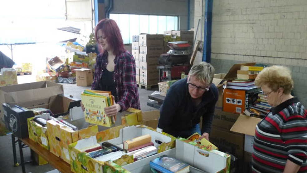 Die Amnesty-Gruppe Papenburg bittet wieder um Bücherspenden für einen großen Basar Ende Oktober in der Kesselschmiede. © Foto: Amnesty