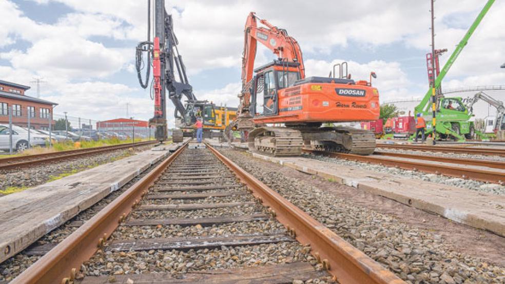 Der altehrwürdige Verlade-Bahnhof in Emden erhält moderne Technik mit allen Schikanen. © Foto: Hasseler