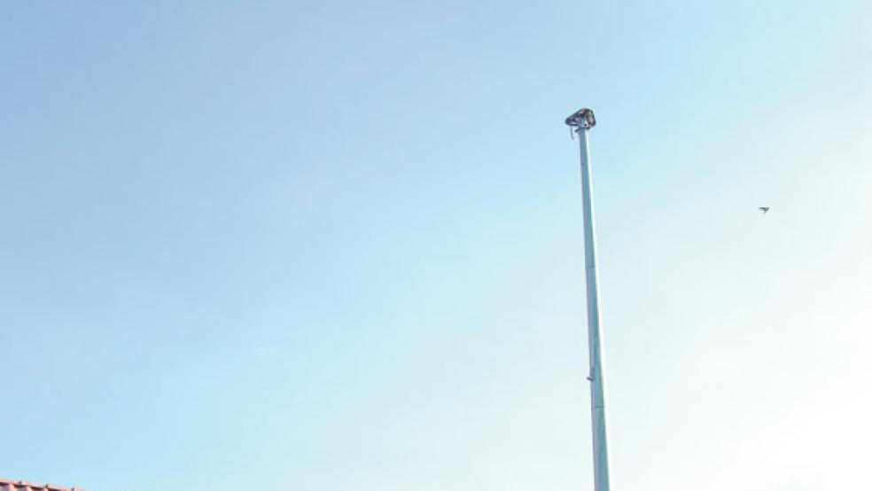 Ohne Funktion: Die Sirene am Feuerwehrhaus in Diele. © Foto: Hoegen