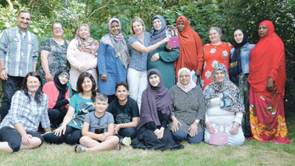 In den vergangenen fünf Wochen ist aus der bunt zusammengewürfelten Gruppe eine echte Gemeinschaft geworden. Der einzige Mann im Sprachkurs ist Fadel Bakru. © Fotos: Muising