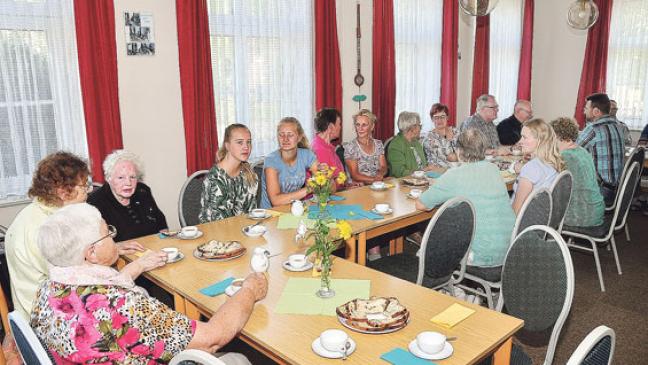 »Krintstuut«, Gegrilltes und Gespräche