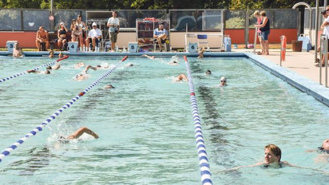 Schwimmen für den guten Zweck